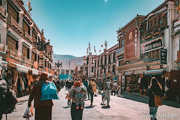 西藏旅游費(fèi)用多少錢(qián)