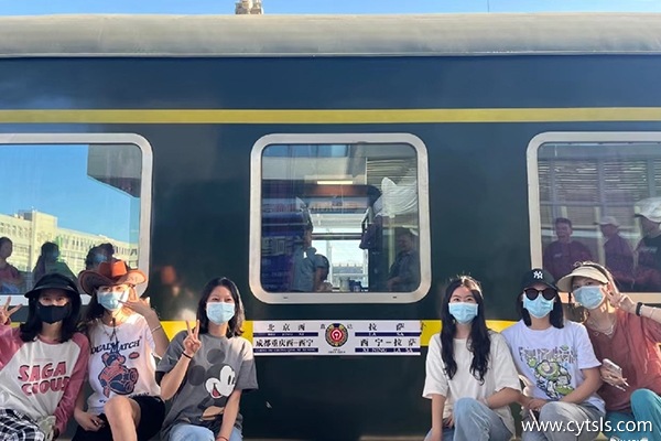 從北京去西藏跟團(tuán)還是自己