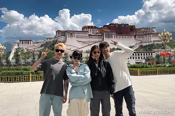 四個(gè)人去西藏旅游一趟大概多少錢
