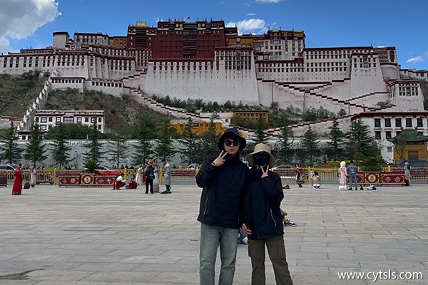 去拉薩旅游需要多少錢(qián)兩個(gè)人