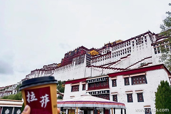 一個(gè)星期去西藏旅游花費(fèi)多少